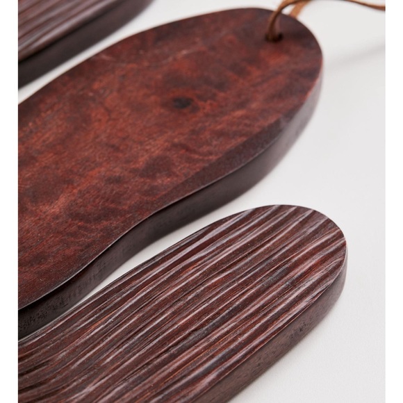 Urban Outfitters Cactus Cheese / Serving Board - Picture 3 of 4